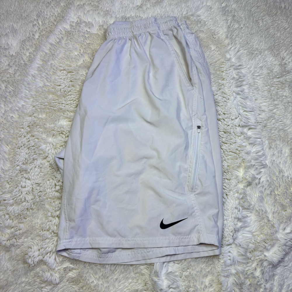 Nike Mens XXL white Athletic Shorts no liner 11” inseam additional zipper pocket - Picture 10 of 10